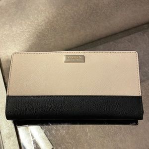 Kate Spade two-tone bifold wallet